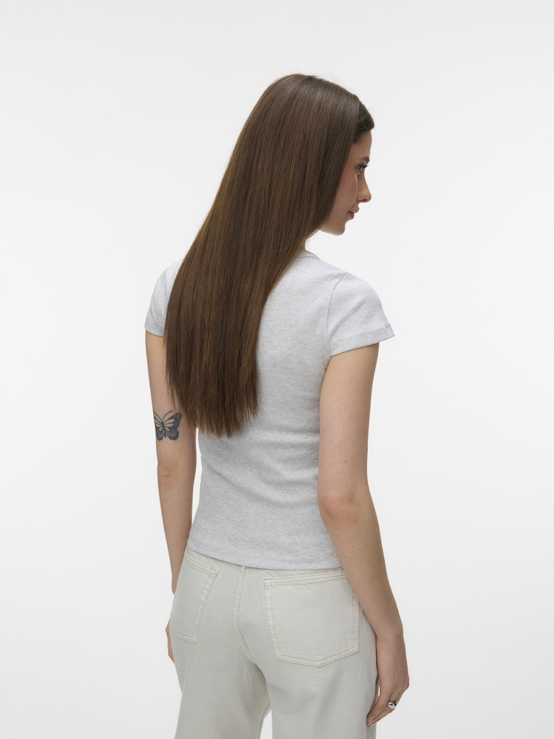 model_shot-back